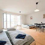 아파트 Muzeta - Eco-friendly Parkview In Graz's Smart